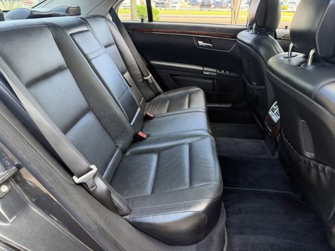 Used 2011 Mercedes-Benz S 550 image 22