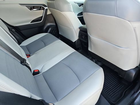 Used 2022 Toyota RAV4 Limited AWD/4WD image 14