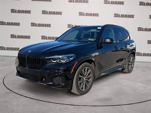 Certified 2022 BMW X5 xDrive40i w/ M Sport Package image 1
