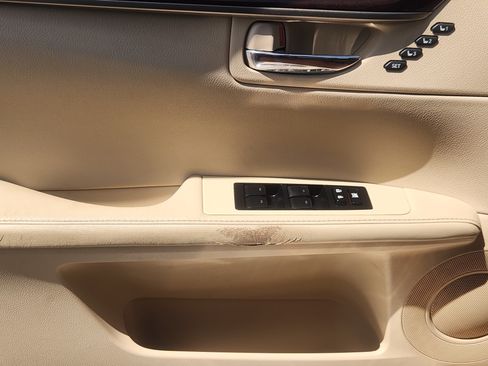 Used 2013 Lexus ES 350 w/ Premium Pkg FWD image 23