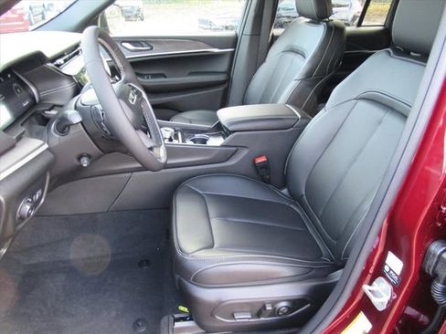 New 2026 Jeep Grand Cherokee Limited AWD/4WD image 15