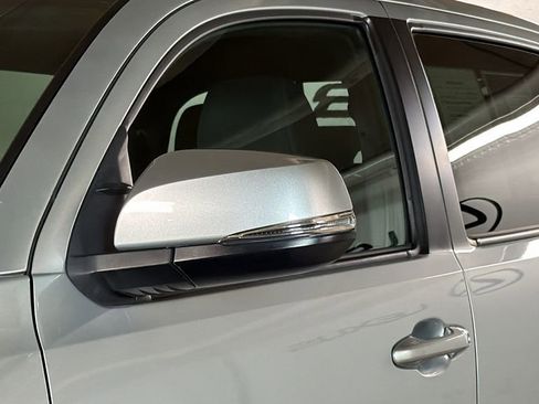 Used 2023 Toyota Tacoma TRD Off-Road image 5