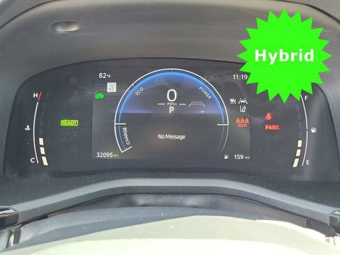 Used 2025 Toyota Camry LE image 7