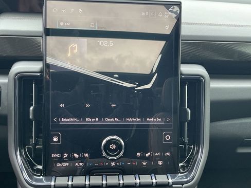 New 2026 GMC Yukon XL AT4 AWD/4WD image 13