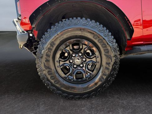 Used 2023 Ford Bronco Wildtrak AWD/4WD image 9