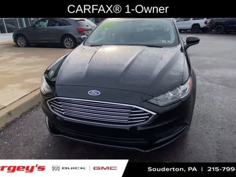 Used 2018 Ford Fusion SE w/ Fusion SE Technology Package image 3