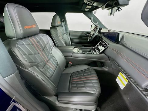 New 2025 Nissan Armada PRO-4X w/ Pro-4X Premium Package image 38