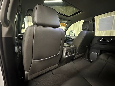 Used 2025 GMC Sierra 3500 Denali w/ Denali Reserve Package image 25