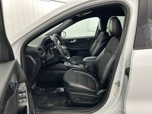 Used 2023 Ford Escape ST-Line AWD/4WD image 4