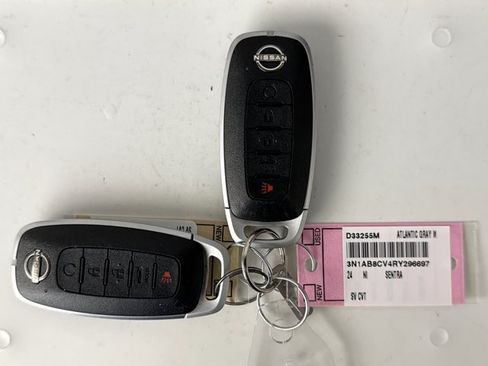 Used 2024 Nissan Sentra SV w/ SV Premium Package FWD image 10