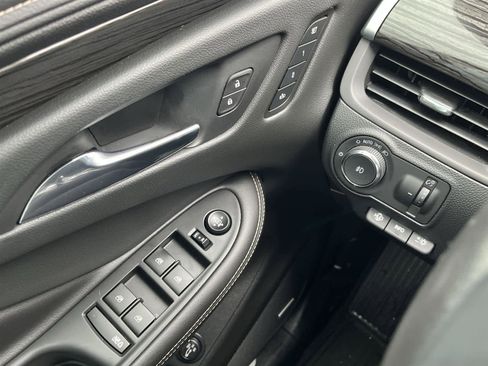 Used 2018 Buick Envision Premium image 27