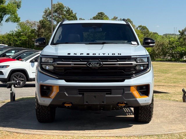 Used 2025 Ford Expedition Tremor AWD/4WD image 2