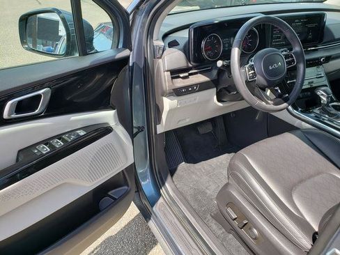 Certified 2024 Kia Carnival EX FWD image 13
