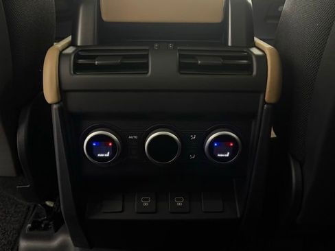 New 2025 Land Rover Defender 110 V8 image 23