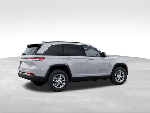 New 2026 Jeep Grand Cherokee Laredo X AWD/4WD image 5
