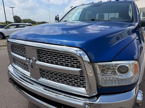Used 2018 RAM 3500 Laramie AWD/4WD image 9
