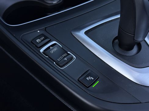 Used 2020 BMW 230i Convertible w/ Convenience Package image 26