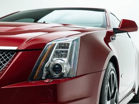 Used 2013 Cadillac CTS V RWD image 11