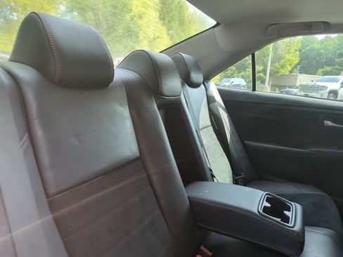 Used 2017 Toyota Camry XSE w/ Moonroof Package FWD image 24