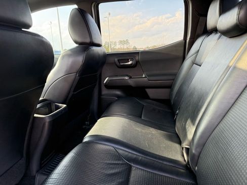 Used 2020 Toyota Tacoma TRD Sport w/ TRD Premium Sport Package image 22