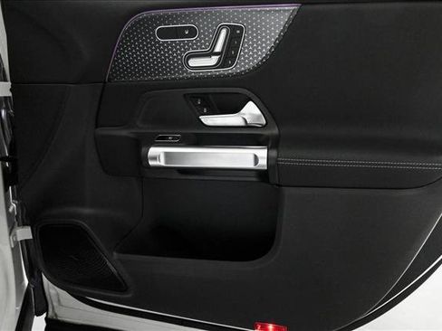 Certified 2025 Mercedes-Benz EQB 300 4MATIC image 23