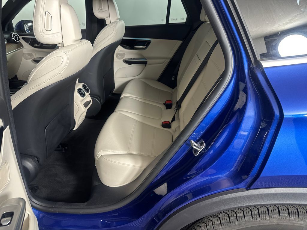 Certified 2025 Mercedes-Benz GLC 350e 4MATIC image 23