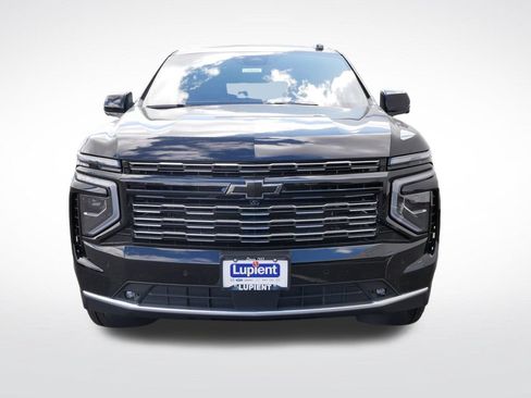 New 2026 Chevrolet Suburban High Country AWD/4WD image 10