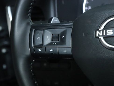 Certified 2025 Nissan Rogue SV image 21