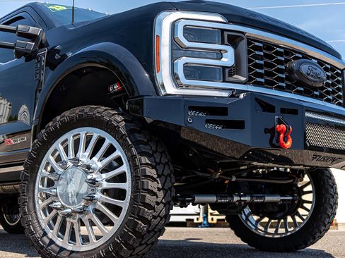 Used 2023 Ford F450 Platinum image 17