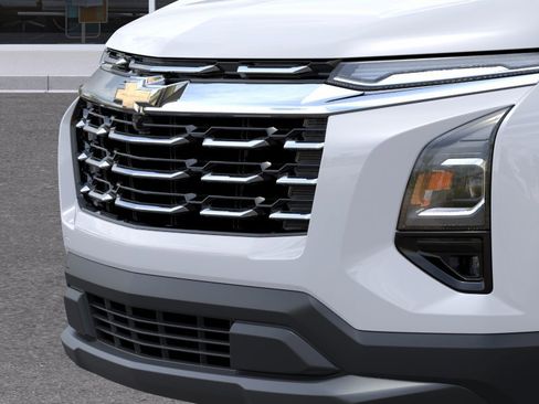 New 2026 Chevrolet Equinox LT FWD image 13