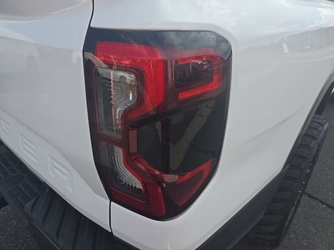 Used 2024 Ford Ranger Lariat w/ FX4 Off-Road Package AWD/4WD image 35