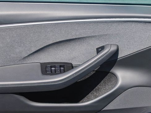 Used 2025 Tesla Model 3 Long Range RWD image 21