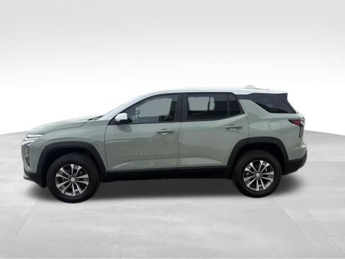 Used 2026 Chevrolet Equinox LT FWD image 12