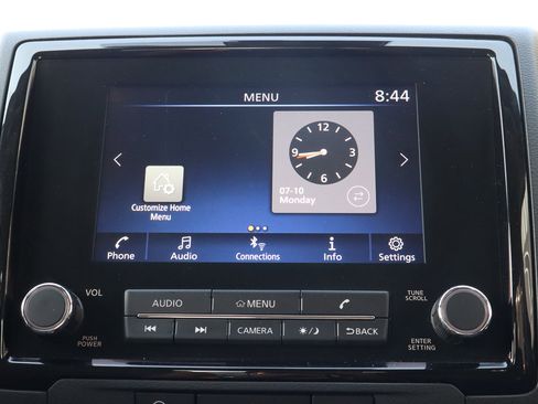 Used 2024 Nissan Frontier SV image 24