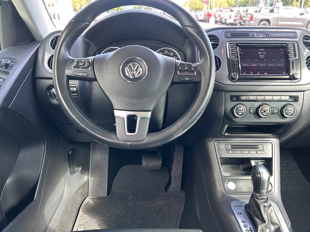 Used 2017 Volkswagen Tiguan Sport AWD/4WD image 18