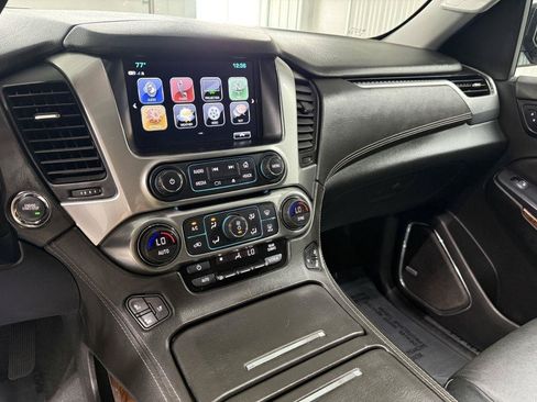 Used 2020 Chevrolet Suburban Premier AWD/4WD image 21