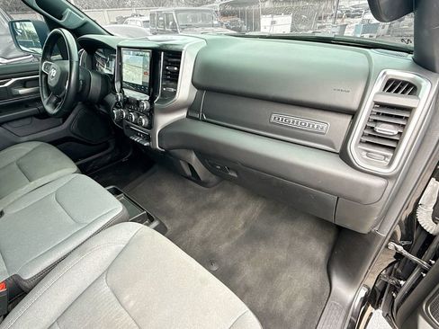 Used 2024 RAM 1500 Big Horn image 32