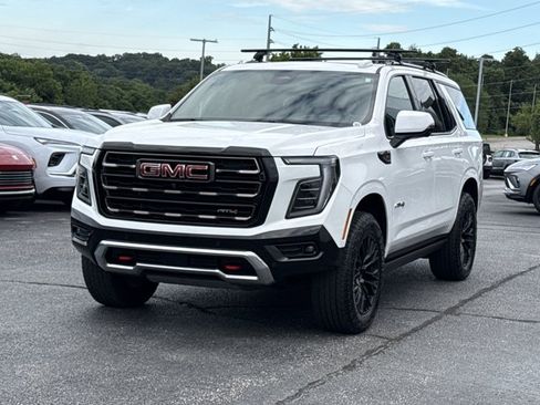 Used 2025 GMC Yukon AT4 Ultimate w/ LPO, Floor Liner Package AWD/4WD image 18