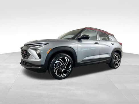Used 2024 Chevrolet TrailBlazer RS w/ Convenience Package AWD/4WD image 2