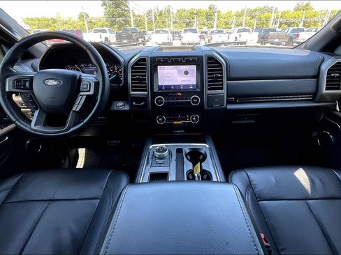 Used 2020 Ford Expedition Max XLT w/ Equipment Group 202A RWD image 5