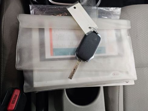 Used 2020 Kia Soul LX image 21