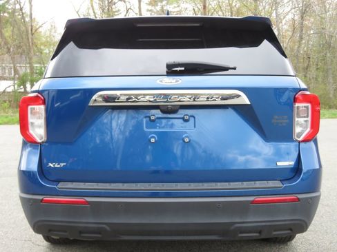 Used 2020 Ford Explorer XLT AWD/4WD image 6