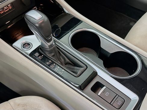 Used 2022 Nissan Altima 2.5 SV w/ SV Premium Package image 24