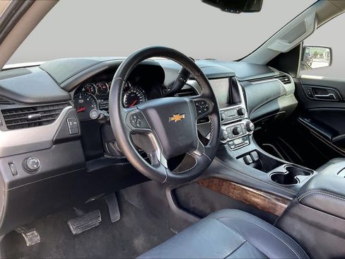 Used 2016 Chevrolet Suburban LS RWD image 17