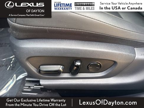Used 2024 Lexus ES 350 w/ Premium Package image 13