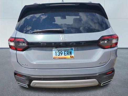 Used 2025 Honda Pilot Elite image 6