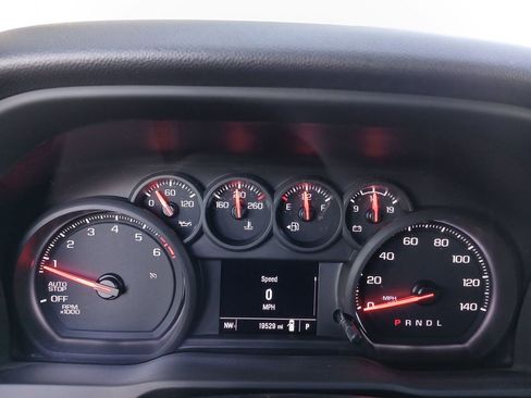 Used 2025 Chevrolet Silverado 1500 Custom image 11