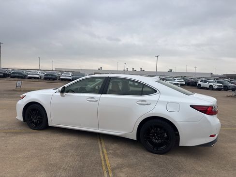 Used 2016 Lexus ES 350 image 10