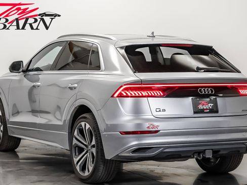 Used 2022 Audi Q8 Premium Plus image 3