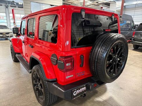 Certified 2025 Jeep Wrangler Unlimited Sahara AWD/4WD image 23